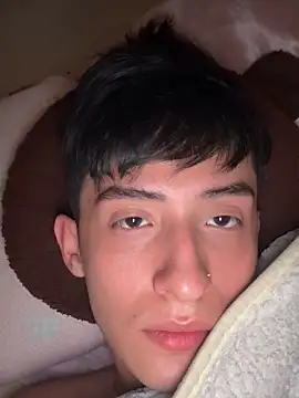 Snapshot of HotStar_yes chatting on 01-06-25, 01:41 HotStar yes online show from 01-06-25, 01:41