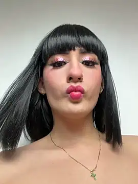 Snapshot of HotStar_yes chatting on 10-29-25, 02:14 HotStar yes online show from 10-29-25, 02:14