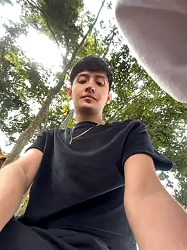 Snapshot of HotStar_yes chatting on 11-03-25, 03:02 HotStar yes online show from 11-03-25, 03:02