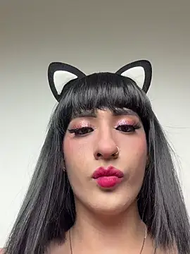 Snapshot of HotStar_yes chatting on 11-06-25, 12:22 HotStar yes online show from 11-06-25, 12:22