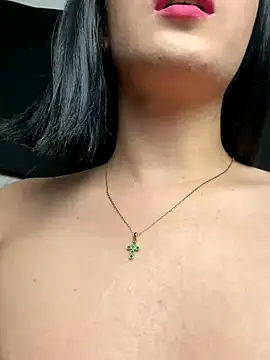 Snapshot of HotStar_yes chatting on 11-09-25, 11:14 HotStar yes online show from 11-09-25, 11:14