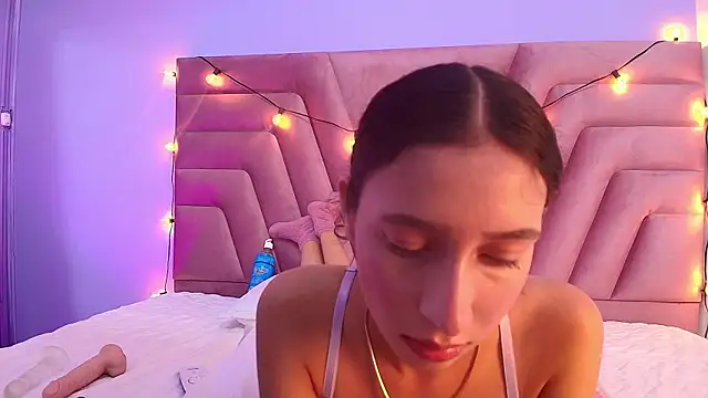 Beautifulskinny18 online show from 02-08-25, 01:54