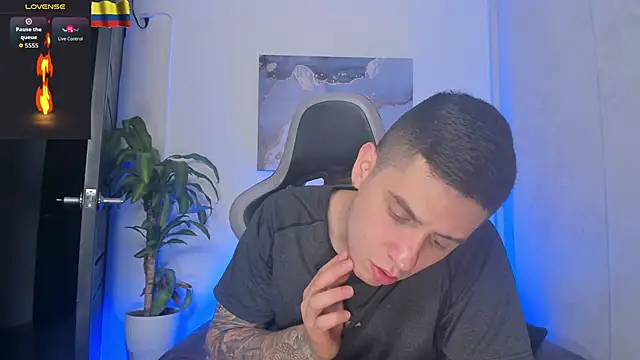 Yeiko Romero  online show from 11-14-25, 08:29