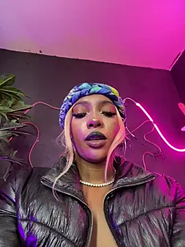 TIFFANYYSTAR online show from 10-01-25, 03:07