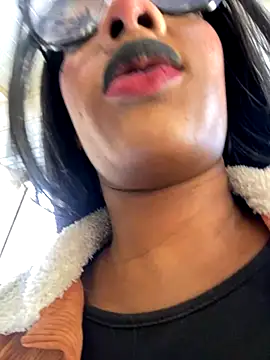 TIFFANYYSTAR online show from 12-03-25, 12:36