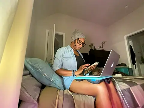 wynterheat online show from 09-10-25, 08:53