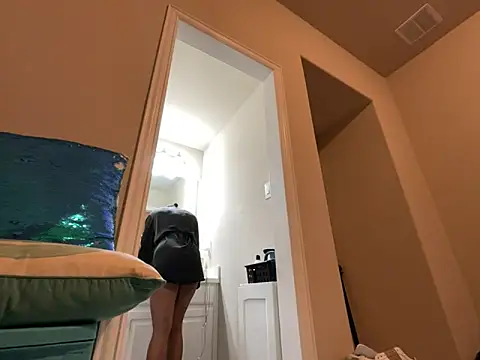 wynterheat online show from 10-16-25, 07:53