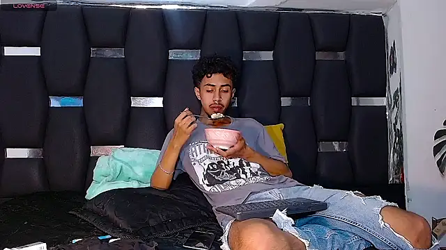 RyanRizzo online show from 12-10-24, 12:39