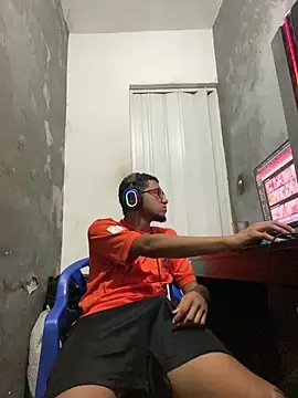 hyzi1 online show from 03-08-26, 06:50