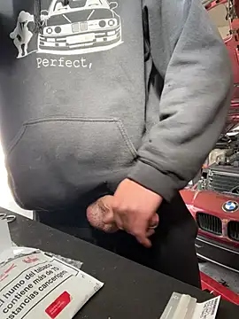 donnuozfutura online show from 03-04-25, 12:44