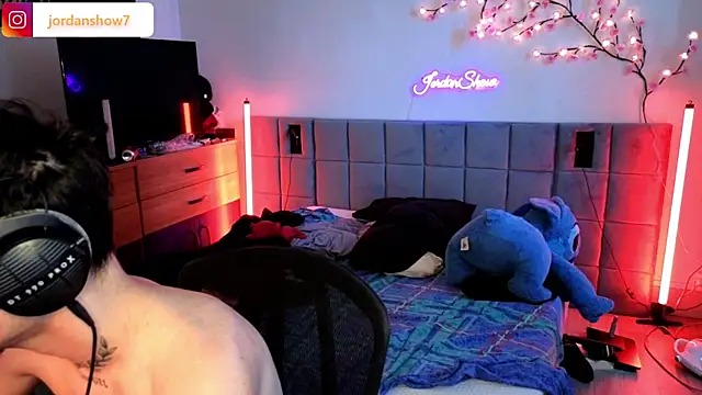 JordanShow online show from 03-25-26, 02:45