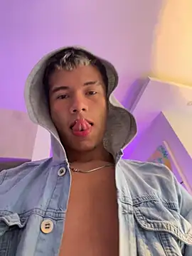 Logan smith1 online show from 02-17-25, 10:25