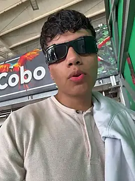 Logan smith1 online show from 11-12-25, 03:45