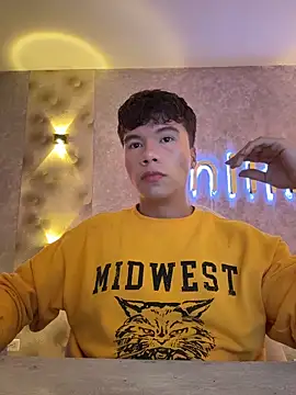 Snapshot of Logan_smith1 chatting on 02-06-26, 05:34 Logan smith1 online show from 02-06-26, 05:34