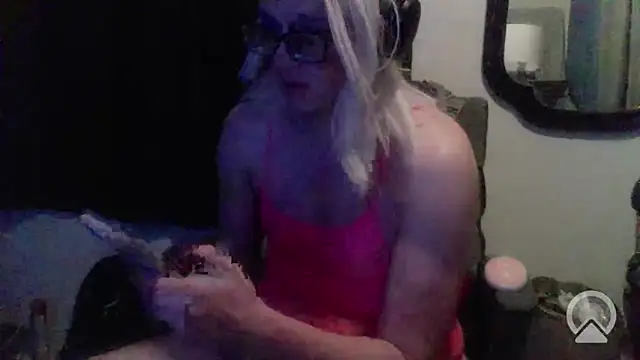 Snapshot of sexyblondetrans chatting on 02-15-26, 08:24 sexyblondetrans online show from 02-15-26, 08:24