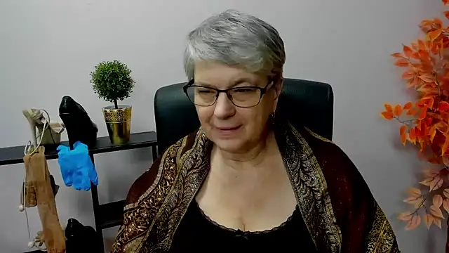 Snapshot of IrisDream chatting on 01-15-25, 02:02 IrisDream online show from 01-15-25, 02:02