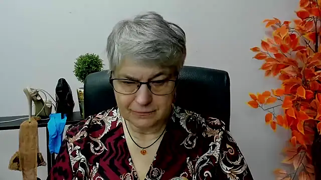 Snapshot of IrisDream chatting on 01-20-25, 07:25 IrisDream online show from 01-20-25, 07:25