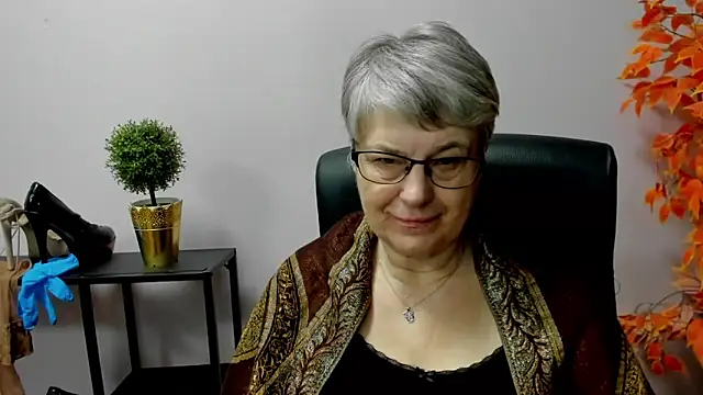 Snapshot of IrisDream chatting on 03-11-25, 07:15 IrisDream online show from 03-11-25, 07:15