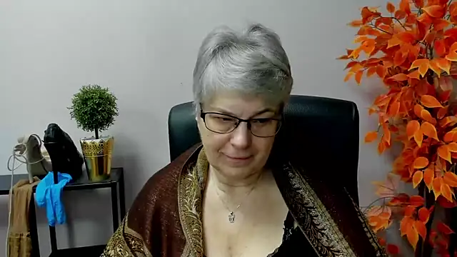 Snapshot of IrisDream chatting on 03-13-25, 07:20 IrisDream online show from 03-13-25, 07:20