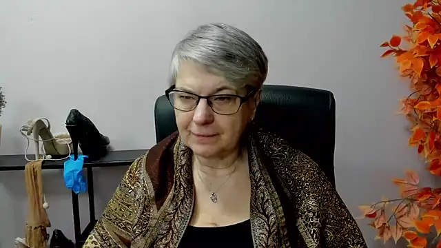 Snapshot of IrisDream chatting on 03-20-25, 07:14 IrisDream online show from 03-20-25, 07:14