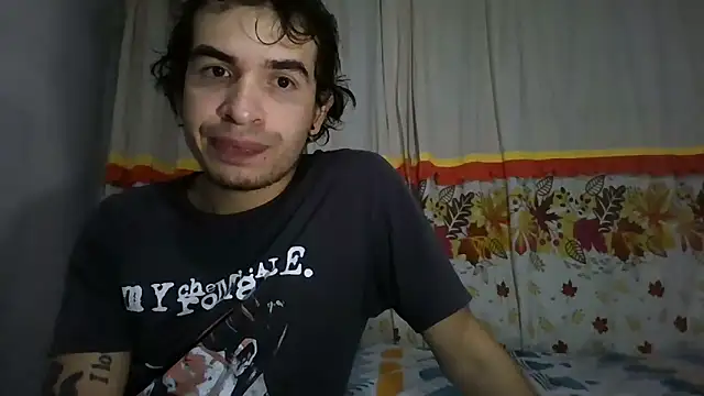 Snapshot of Bruno_Iris_sex chatting on 11-22-25, 01:59 Bruno Iris sex online show from 11-22-25, 01:59