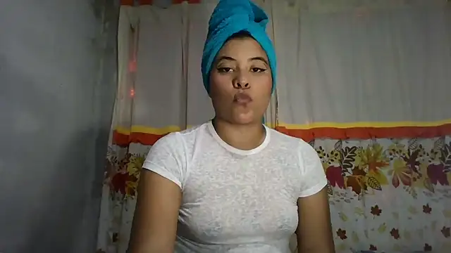 Snapshot of Bruno_Iris_sex chatting on 12-14-25, 02:28 Bruno Iris sex online show from 12-14-25, 02:28