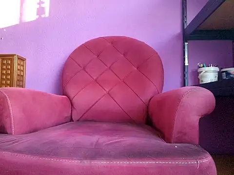 Josephine LIVE online show from 09-28-25, 04:01