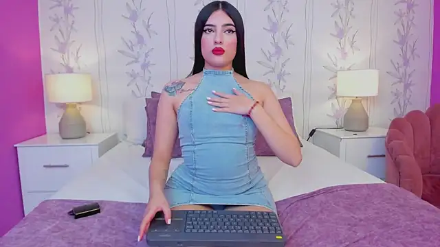 MadissonBacker online show from 02-19-25, 02:34