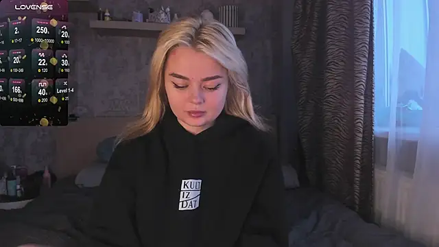 Snapshot of purebeautie13 chatting on 01-30-25, 12:06 purebeautie13 online show from 01-30-25, 12:06