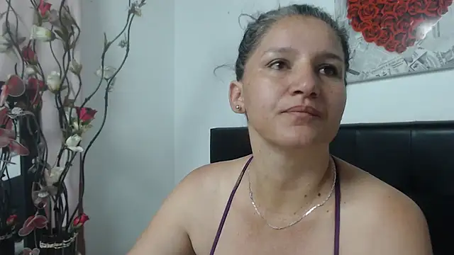 Angelinna Milf online show from 12-15-24, 11:55