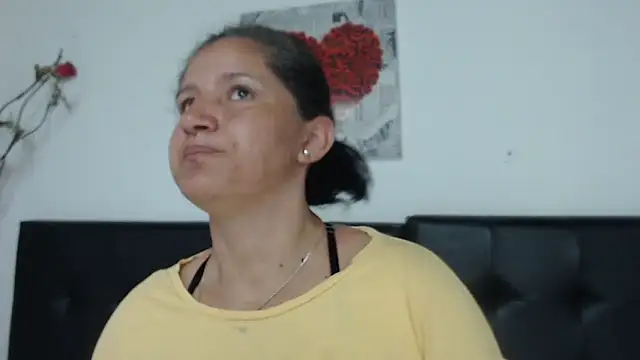 Angelinna Milf online show from 12-26-24, 06:54