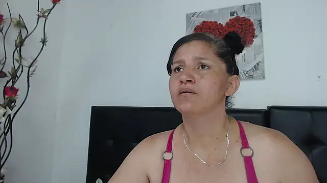 Angelinna Milf online show from 01-03-25, 06:57