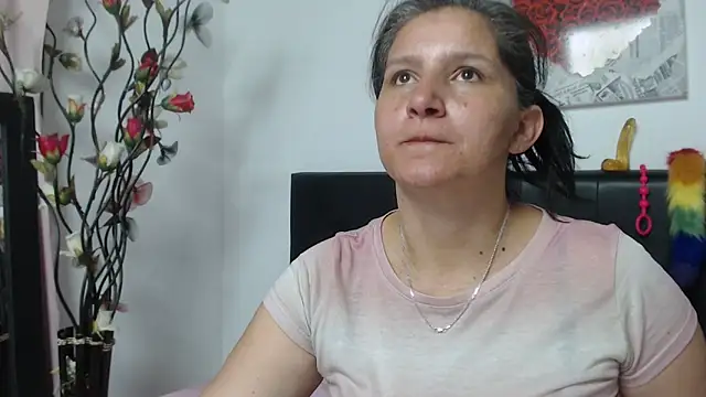 Angelinna Milf online show from 01-14-25, 11:37