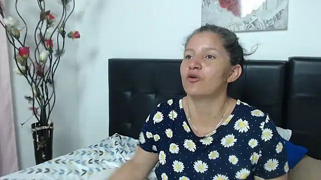 Angelinna Milf online show from 01-28-25, 03:04