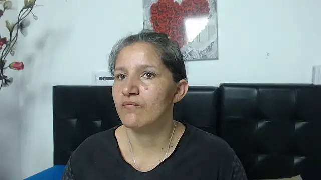Angelinna Milf online show from 02-01-25, 02:47