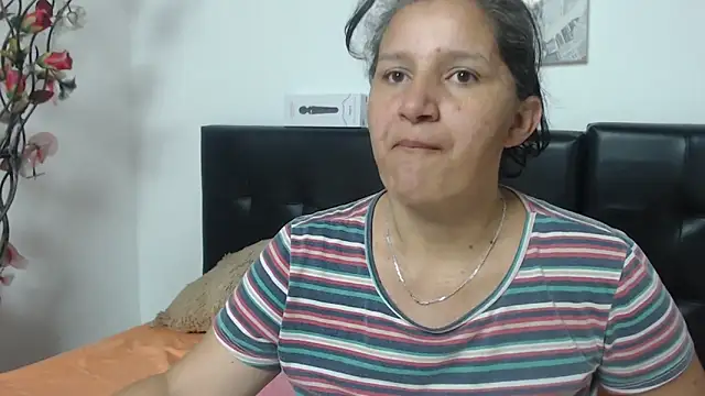Angelinna Milf online show from 02-07-25, 02:19