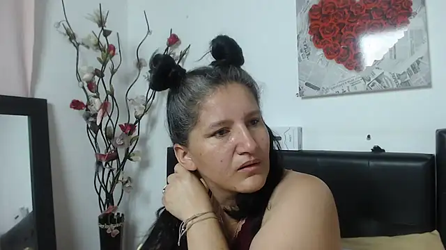 Angelinna Milf online show from 02-15-25, 09:15