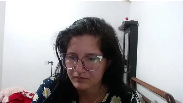 Angelinna Milf online show from 09-18-25, 08:00