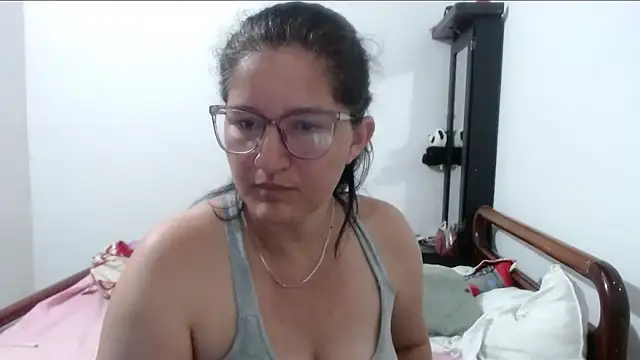 Angelinna Milf online show from 09-20-25, 12:33