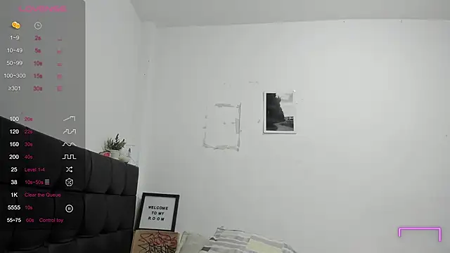 Snapshot of RoddyRich11 chatting on 02-04-26, 12:00 RoddyRich11 online show from 02-04-26, 12:00