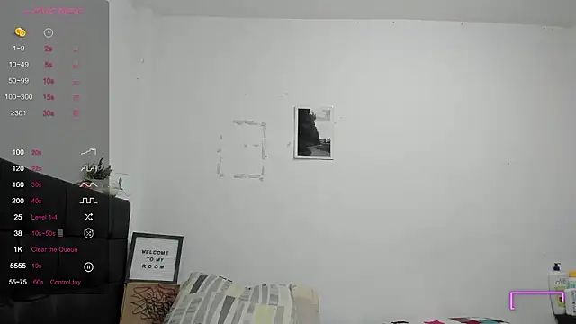 Snapshot of RoddyRich11 chatting on 02-11-26, 12:43 RoddyRich11 online show from 02-11-26, 12:43