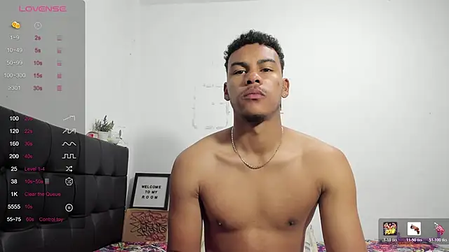 Snapshot of RoddyRich11 chatting on 02-19-26, 12:01 RoddyRich11 online show from 02-19-26, 12:01