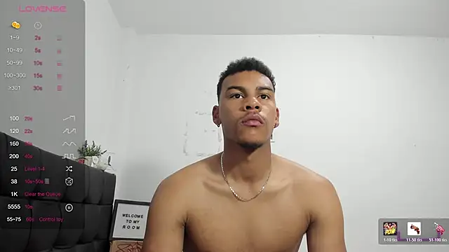 Snapshot of RoddyRich11 chatting on 03-05-26, 12:45 RoddyRich11 online show from 03-05-26, 12:45