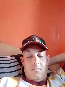 Fabiocapao01 online show from 12-25-24, 06:09