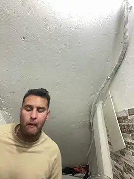 Snapshot of Cristian_099 chatting on 03-20-25, 09:46 Cristian 099 online show from 03-20-25, 09:46