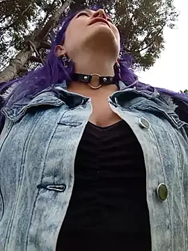 sophie banger online show from 10-13-25, 06:08