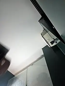 Snapshot of Jerryeno chatting on 10-17-25, 09:39 Jerryeno online show from 10-17-25, 09:39