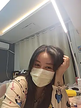 Snapshot of 2hyun chatting on 03-05-25, 02:45 2hyun online show from 03-05-25, 02:45