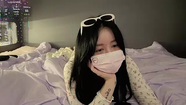 Snapshot of 2hyun chatting on 09-20-25, 03:13 2hyun online show from 09-20-25, 03:13