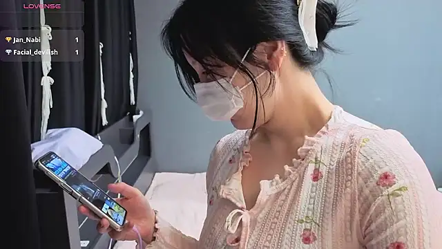 2hyun online show from 03-03-26, 03:18